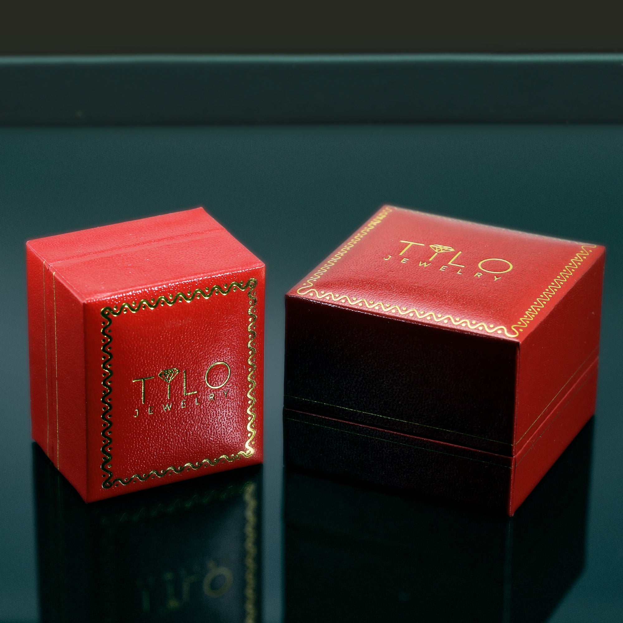 14K Gold Round Diamond-Cut Huggie Hoop Earrings