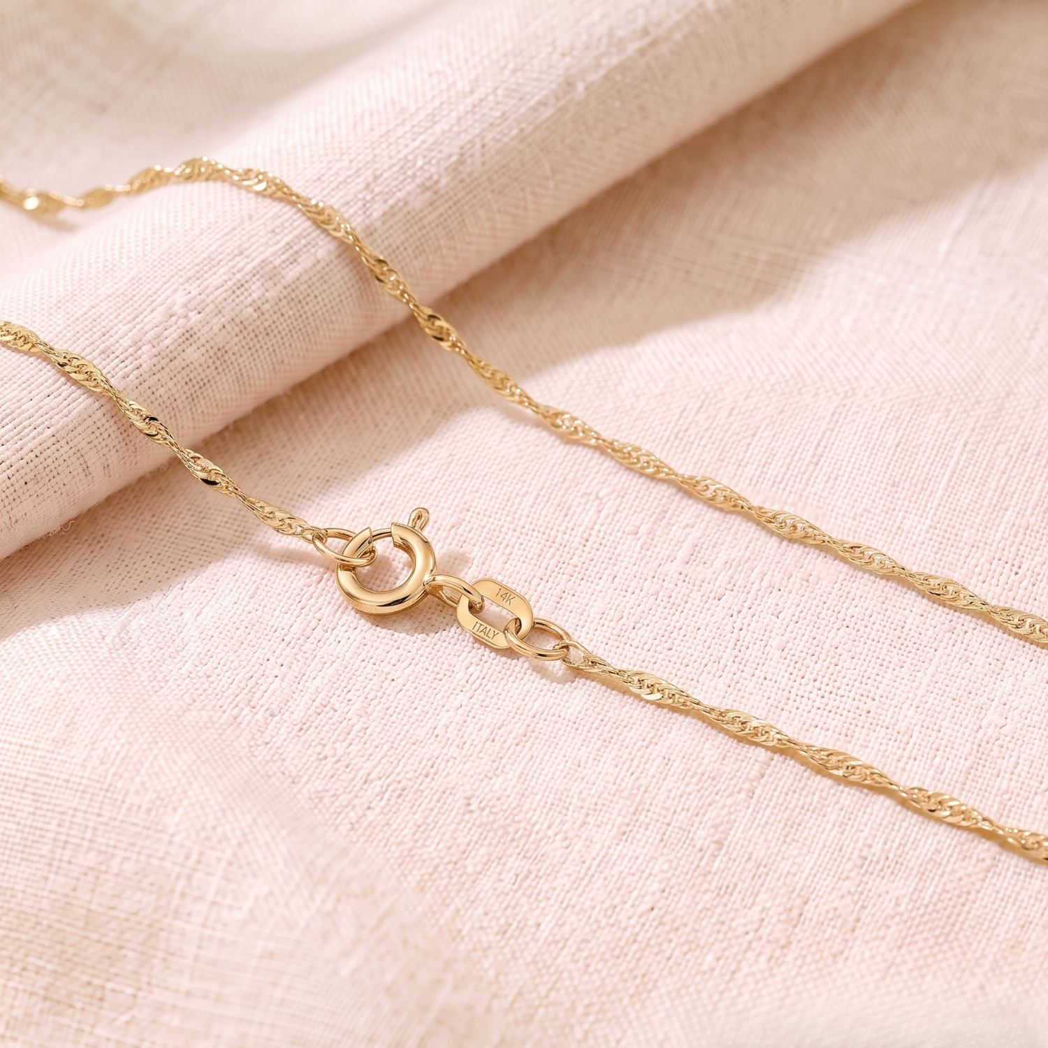 14K Yellow Gold Diamond-Cut Singapore Chain Necklace