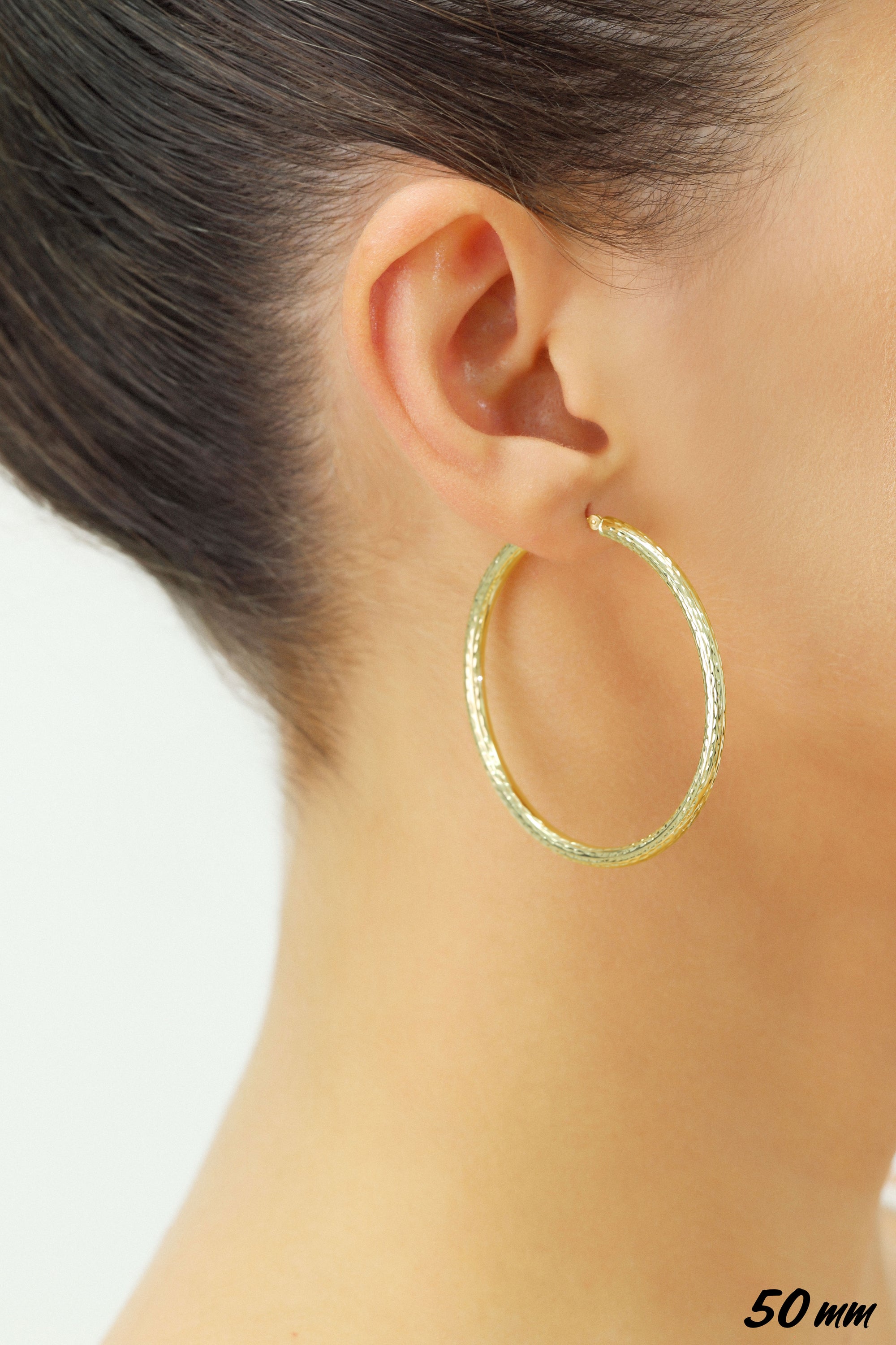 14k Yellow Gold Hand Engraved Round Hoop Earrings, Full Diamond-cut, 3mm Thin