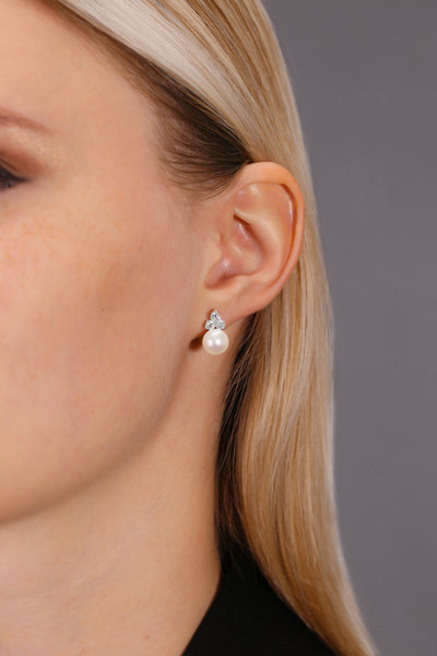 ◇Hei◇ cute flower pearl earring [正規品/関税込] Petit Sakura Petal Flower Pearl Cute Earrings – Sopo Studio